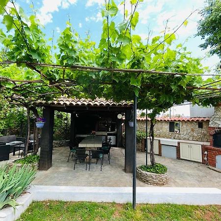 Pomerino Apartmans Εξωτερικό φωτογραφία