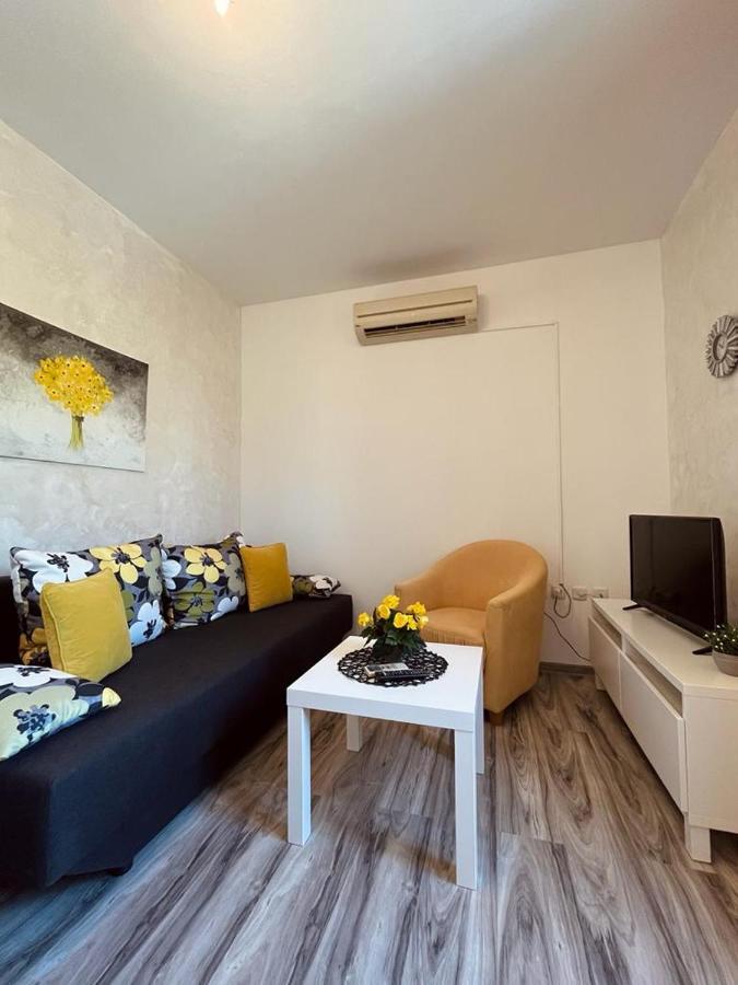Pomerino Apartmans Εξωτερικό φωτογραφία